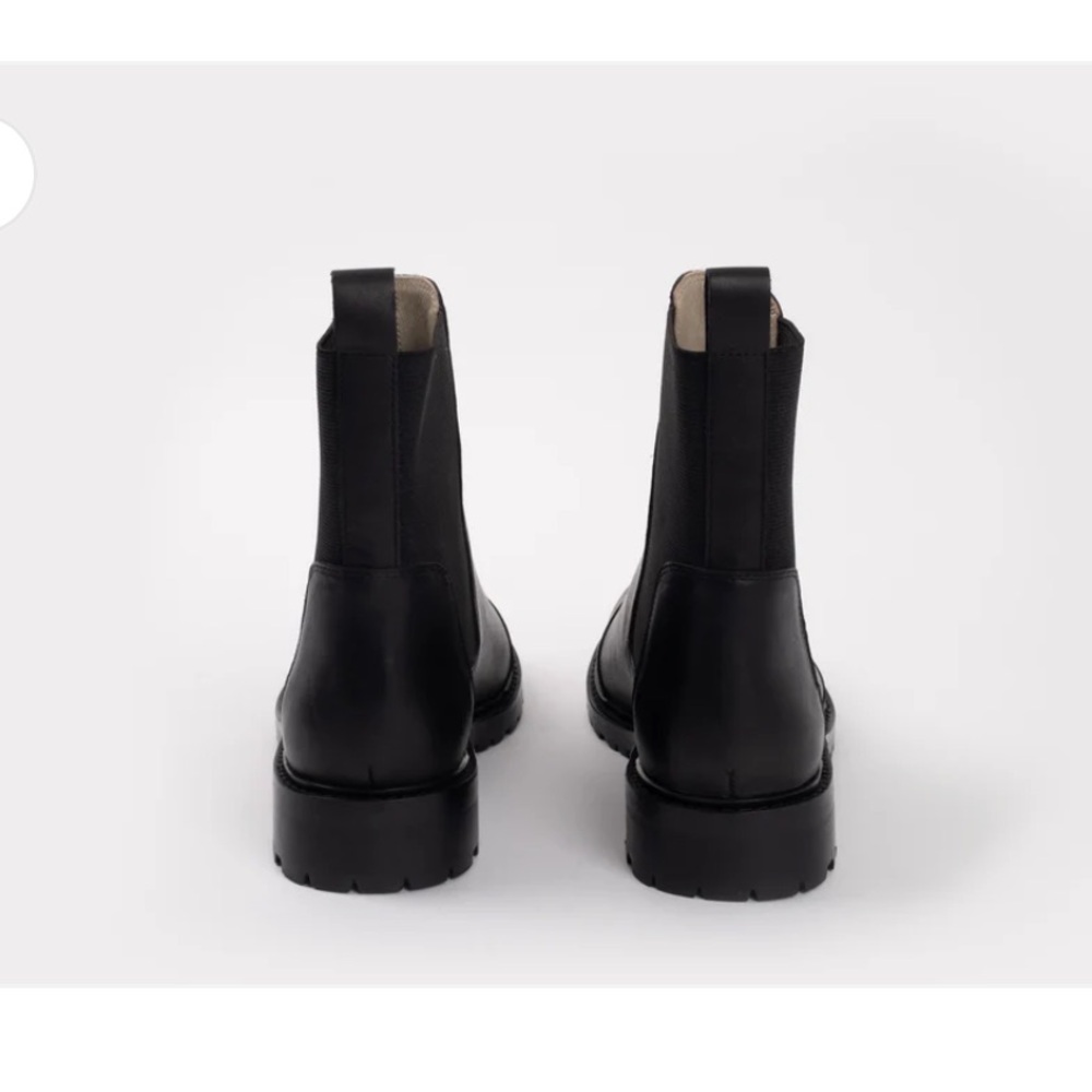 Alexa Black Boot - Picture 2 of 4